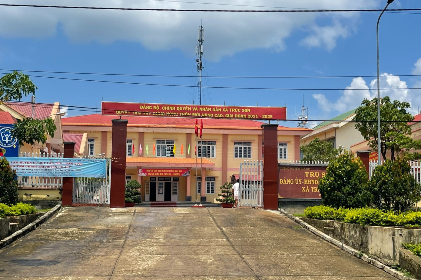 UBND xã Trúc Sơn. Ảnh: VNN. UBND xã Trúc Sơn. Ảnh: VNN.