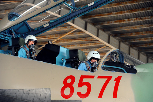 Sau gần một năm tập luyện, toàn bộ 25 phi công của Trung đoàn đều đã làm chủ được chiếc máy bay Nga thế hệ thứ 4