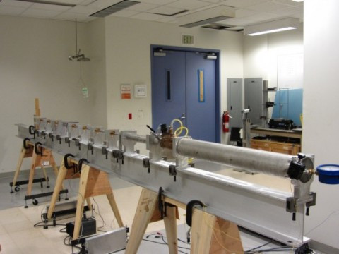 Súng gas sử dụng để thử nghiệm áo giáp từ sợi nano