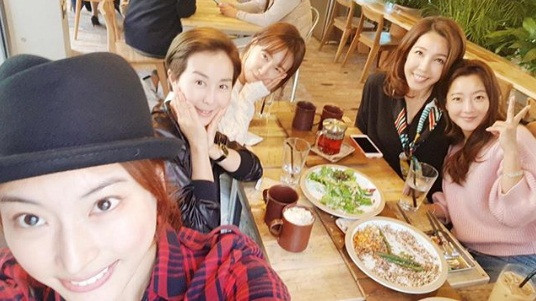 Ngỡ ngàng nhan sắc tinh khôi của người đẹp Kim Hee Sun ảnh 9