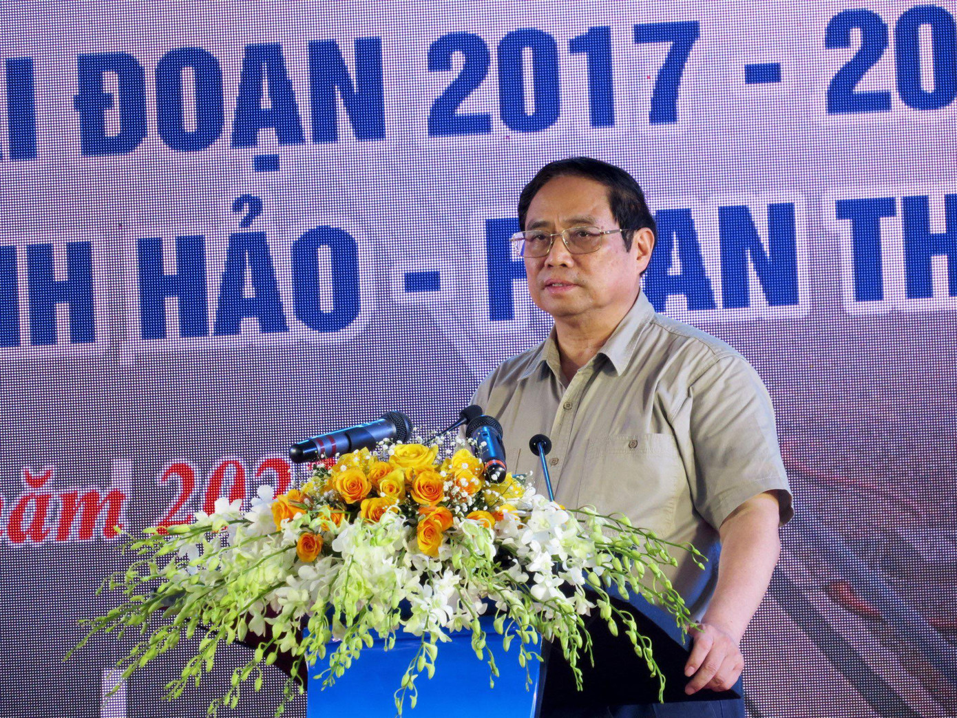 Thủ tướng Phạm Minh Chính phát biểu tại lễ khánh thành 2 tuyến cao tốc Vĩnh Hảo-Phan Thiết và Nha Trang-Cam Lâm. Ảnh: C.H Thủ tướng Phạm Minh Chính phát biểu tại lễ khánh thành 2 tuyến cao tốc Vĩnh Hảo-Phan Thiết và Nha Trang-Cam Lâm. Ảnh: C.H