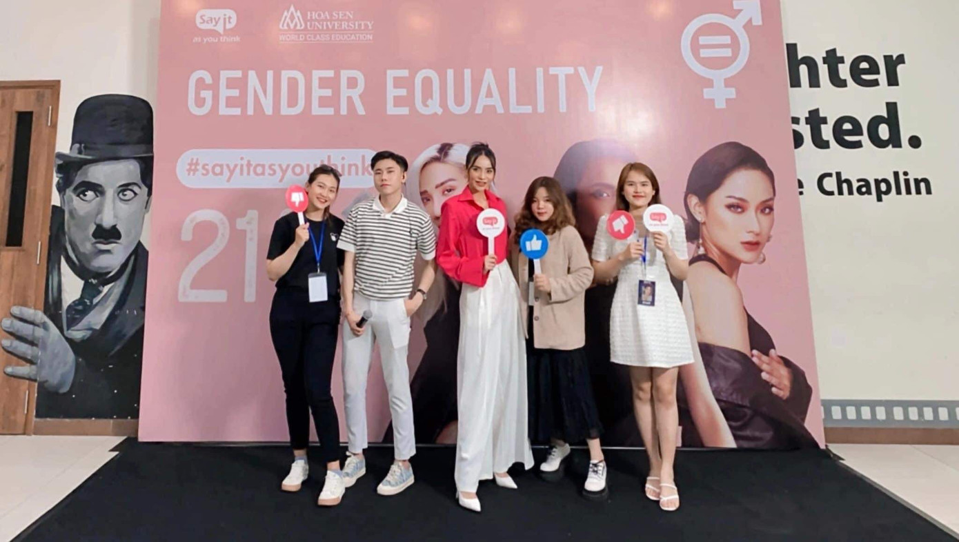 Chàng trai trẻ với nhiều dự án tích cực và ý nghĩa. Chàng trai trẻ với nhiều dự án tích cực và ý nghĩa.