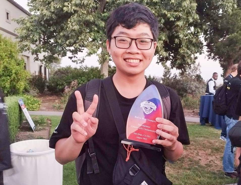 Hồng Minh và đồng đội đã giành giải Ba cuộc thi "ICC 2023". Hồng Minh và đồng đội đã giành giải Ba cuộc thi "ICC 2023".