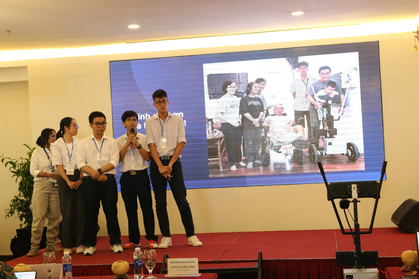 Cuộc thi dự kiến sẽ thu hút đông đảo các bạn học sinh, sinh viên tham dự. Cuộc thi dự kiến sẽ thu hút đông đảo các bạn học sinh, sinh viên tham dự.