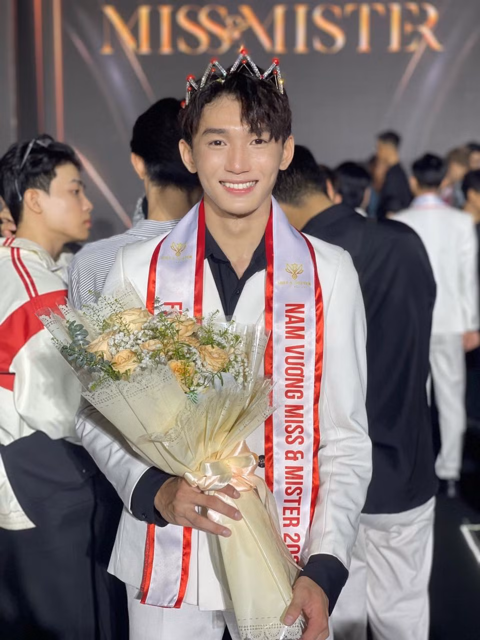 Chân dung nam vương Huỳnh Nhật Trường tại cuộc thi 'Miss &amp; Mister FPT Polytechnic Cần Thơ 2023'. (Ảnh: NVCC)
