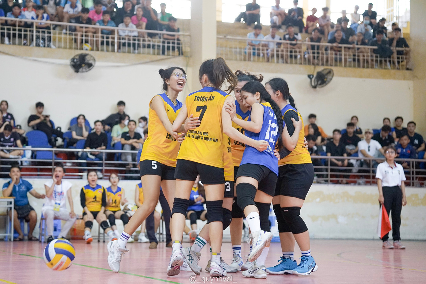 Tinh thần đồng đội là những gì Thiên Ân đã học hỏi được. Tinh thần đồng đội là những gì Thiên Ân đã học hỏi được.