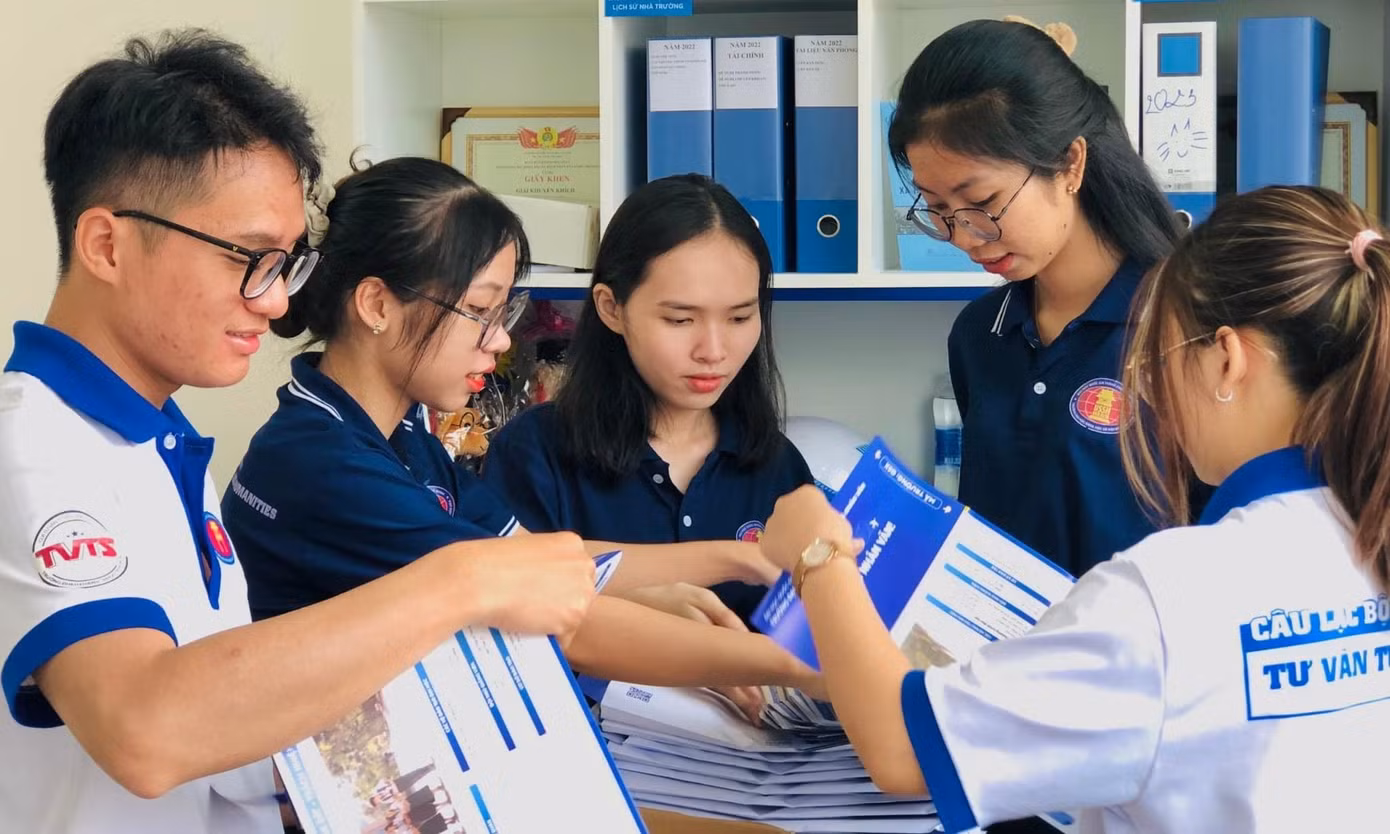 Chương trình chất lượng cao do trường ĐH KHXH&amp;NV (ĐHQG TP. HCM) đào tạo có mức học phí khoảng 60 triệu đồng/năm học.