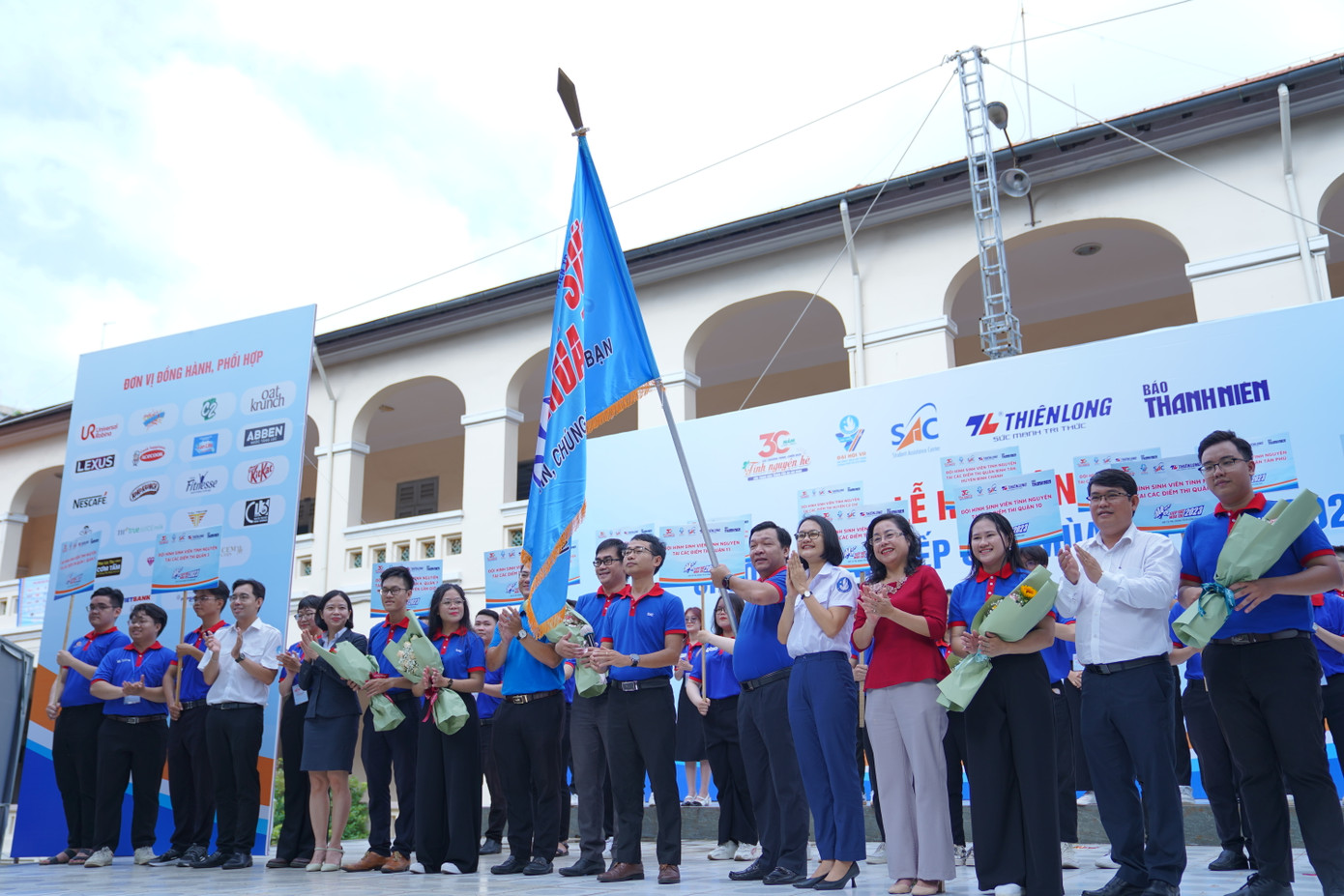 Nghi thức phát động chương trình Tiếp sức mùa thi năm 2023 tại TPHCM. Ảnh: Quỳnh Như Nghi thức phát động chương trình Tiếp sức mùa thi năm 2023 tại TPHCM. Ảnh: Quỳnh Như