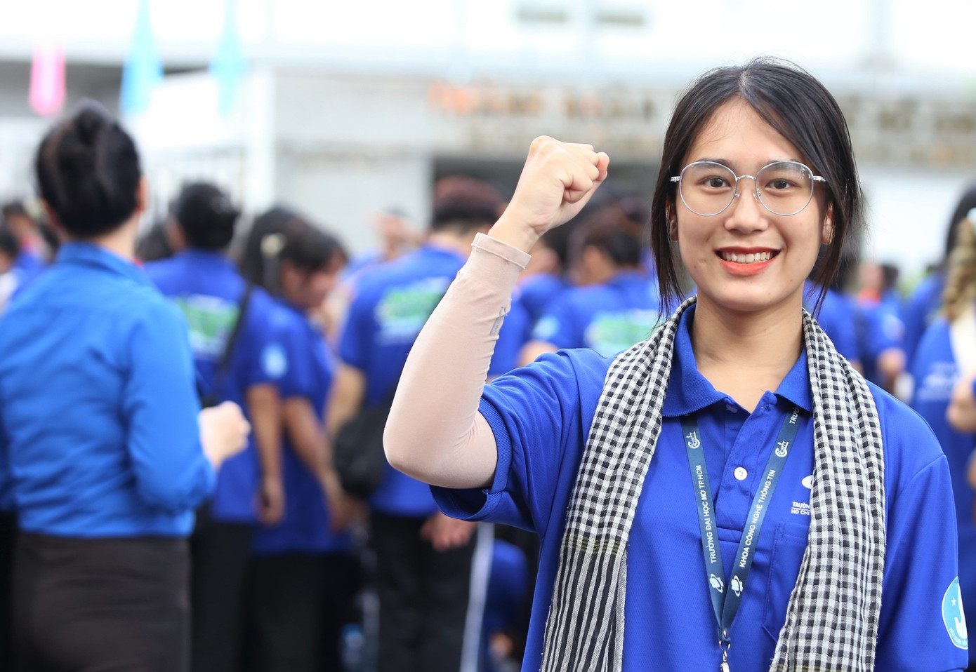 Xuân Huyên thể hiện khí thế hăng hái bước vào kỳ hè sôi nổi.