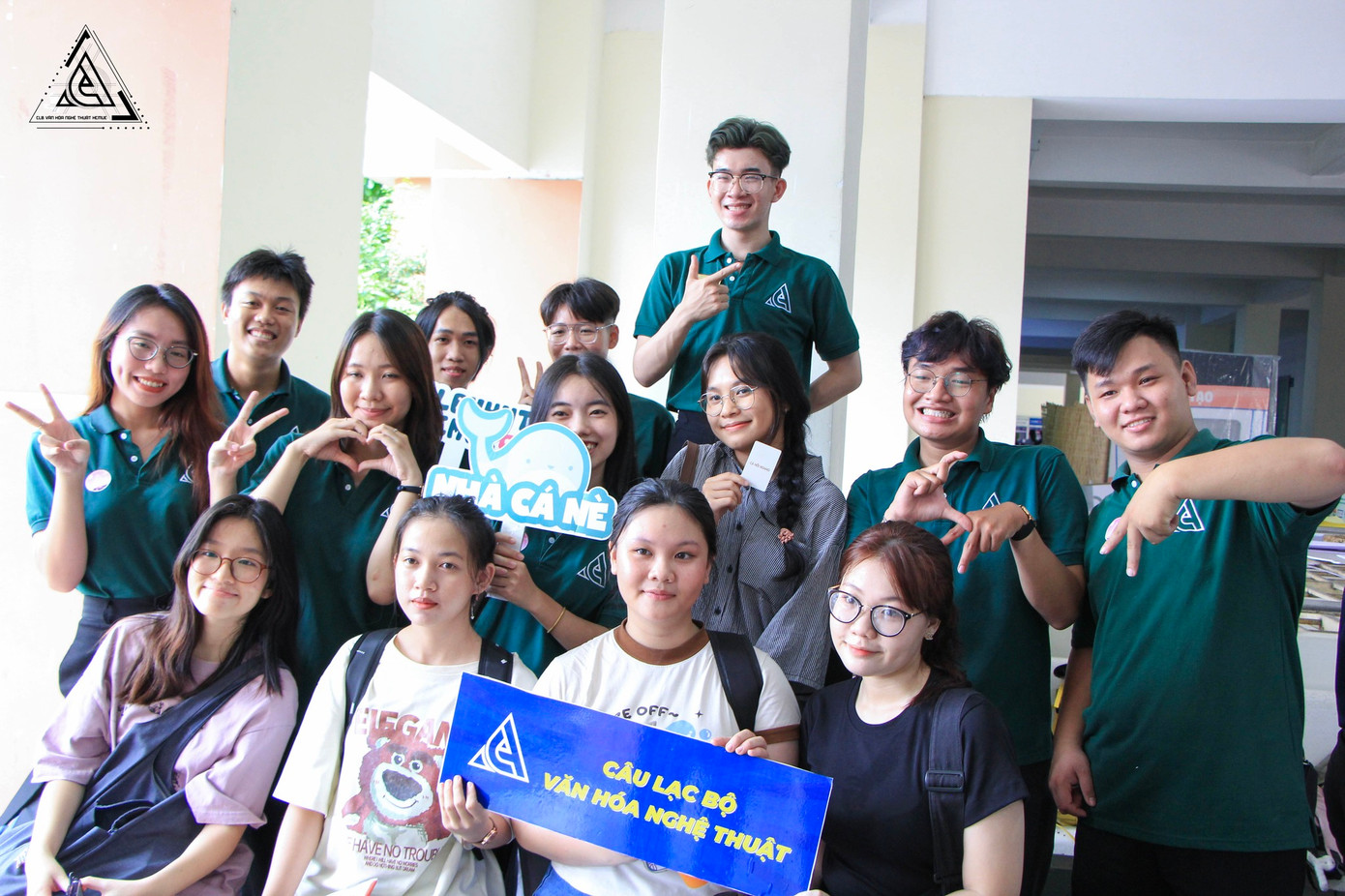 Mỗi phân ban có yêu cầu chuyên môn riêng nhưng điểm chung thì đều là nơi giao lưu của các bạn sinh viên yêu nghệ thuật. Mỗi phân ban có yêu cầu chuyên môn riêng nhưng điểm chung thì đều là nơi giao lưu của các bạn sinh viên yêu nghệ thuật.