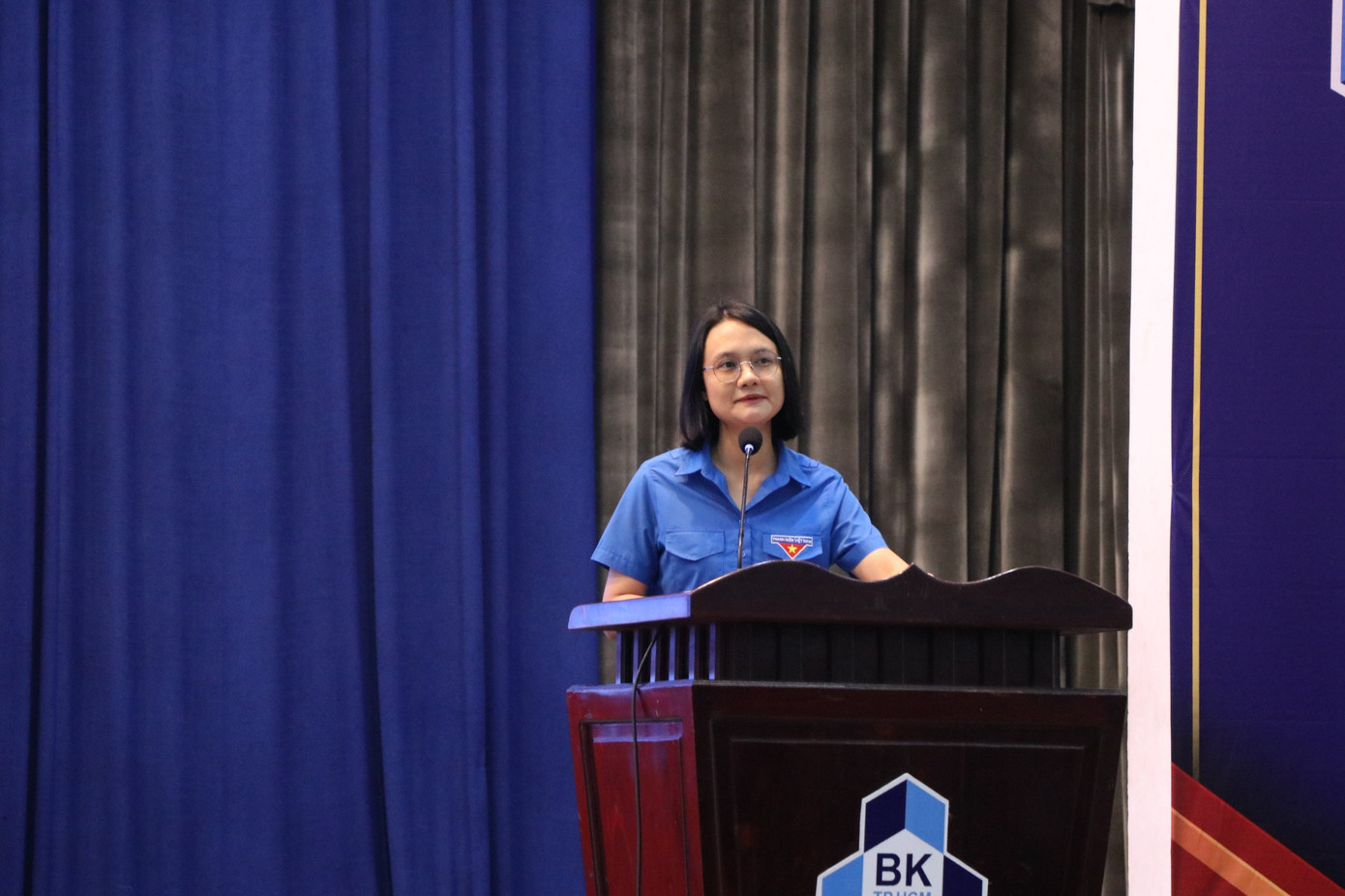 Trần Thu Hà - Phó Bí thư Thành Đoàn, Chủ tịch Hội Sinh viên TP. HCM phát biểu khai mạc Liên hoan. (Ảnh: Lan Huỳnh) Trần Thu Hà - Phó Bí thư Thành Đoàn, Chủ tịch Hội Sinh viên TP. HCM phát biểu khai mạc Liên hoan. (Ảnh: Lan Huỳnh)