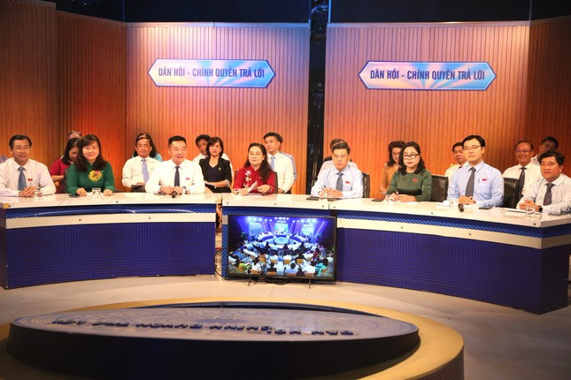 Quang cảnh chương trình "Dân hỏi, chính quyền trả lời", tháng 9/2023. Quang cảnh chương trình "Dân hỏi, chính quyền trả lời", tháng 9/2023.