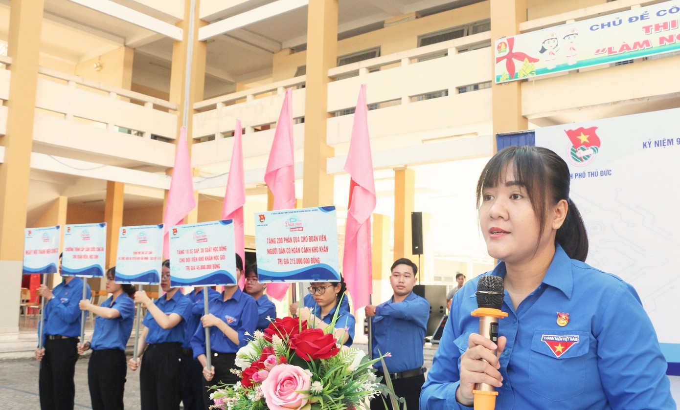 Chị Phan Ngọc Đoan Trang - Bí thư Thành Đoàn TP Thủ Đức phát biểu trong ngày hội. (Ảnh: TLTĐ) Chị Phan Ngọc Đoan Trang - Bí thư Thành Đoàn TP Thủ Đức phát biểu trong ngày hội. (Ảnh: TLTĐ)