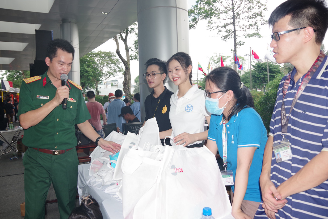 Nhiều hoạt động diễn tại chương trình.