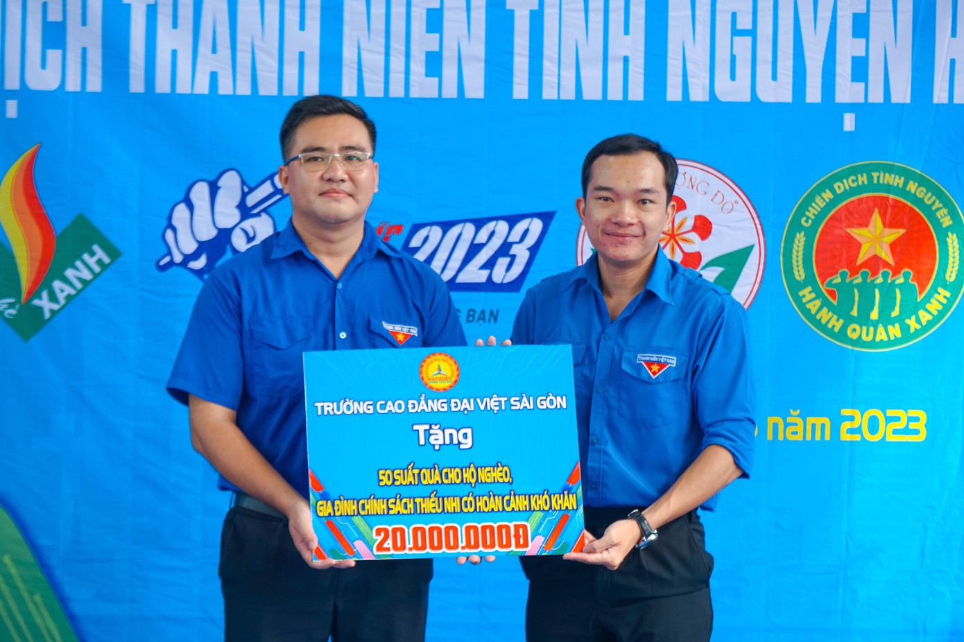 Anh Xuyên thường xuyên tham gia các hoạt động, chương trình tình nguyện trong công tác Đoàn trường. (Ảnh: NVCC)