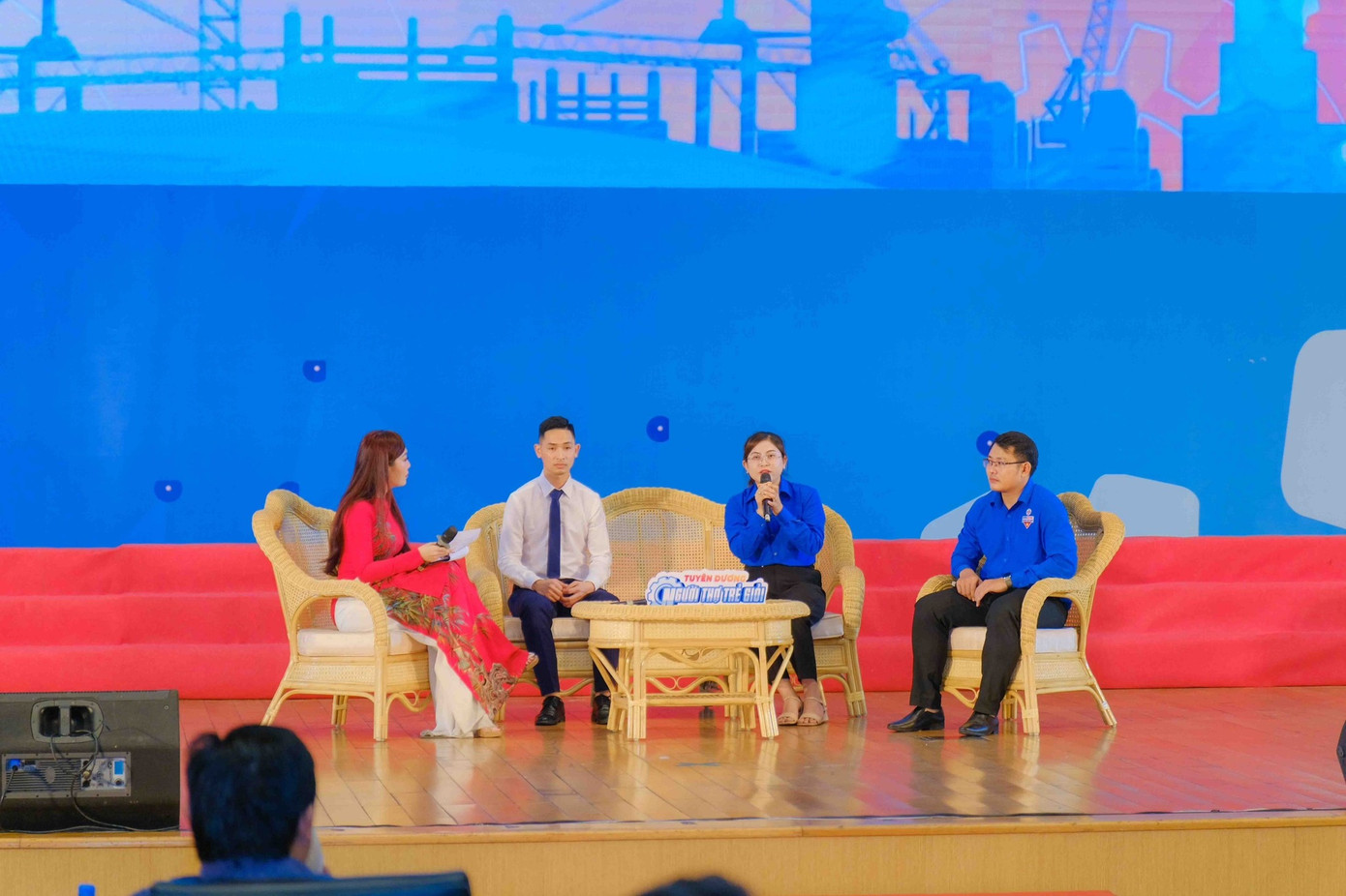 3 gương mặt “Người thợ trẻ giỏi” giao lưu tại chương trình. (Ảnh: Tỉnh Đoàn Bình Dương) 3 gương mặt “Người thợ trẻ giỏi” giao lưu tại chương trình. (Ảnh: Tỉnh Đoàn Bình Dương)