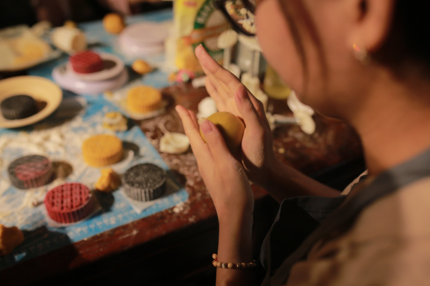 Những chiếc bánh xinh xắn với cách phối màu bắt mắt, độc đáo.