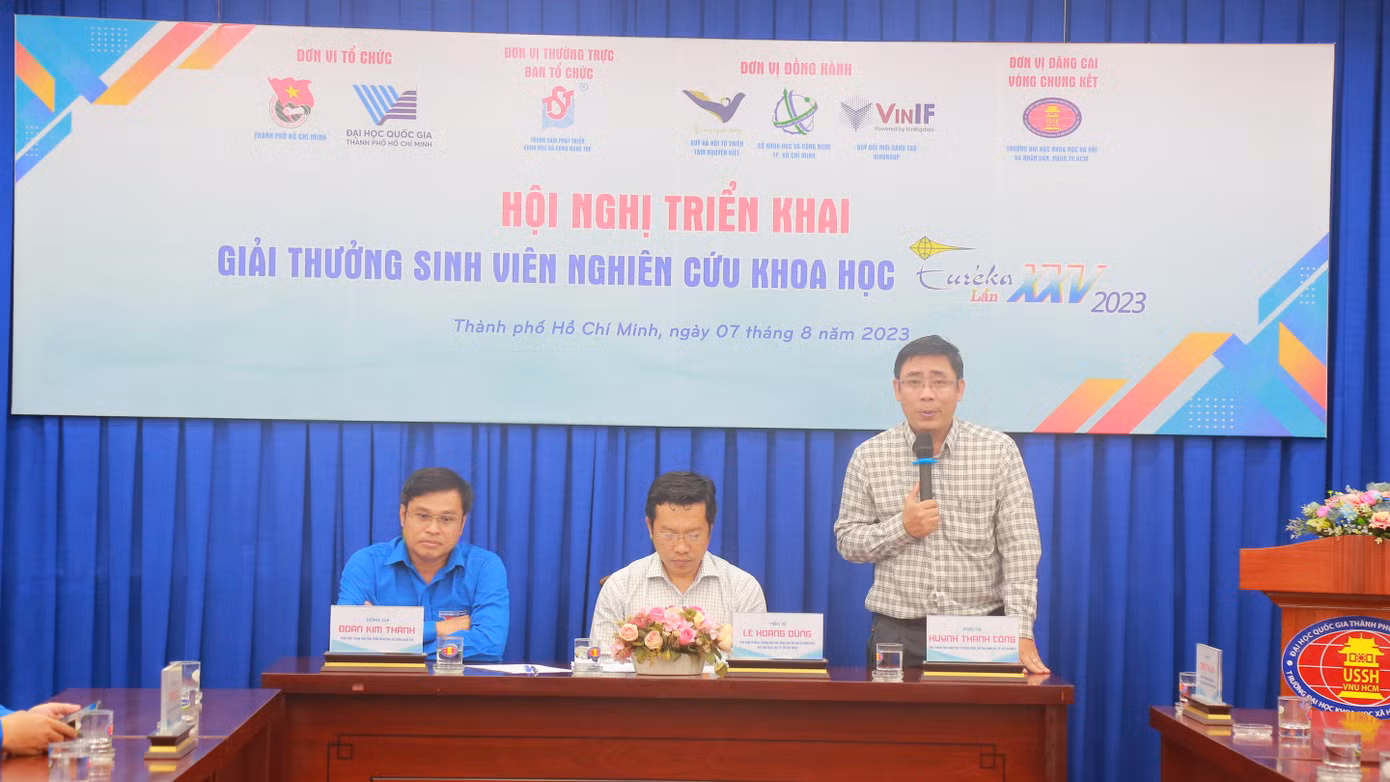 Ban Tổ chức Giải thưởng Sinh viên nghiên cứu khoa học - Euréka giải đáp các thắc mắc của các bạn sinh viên.