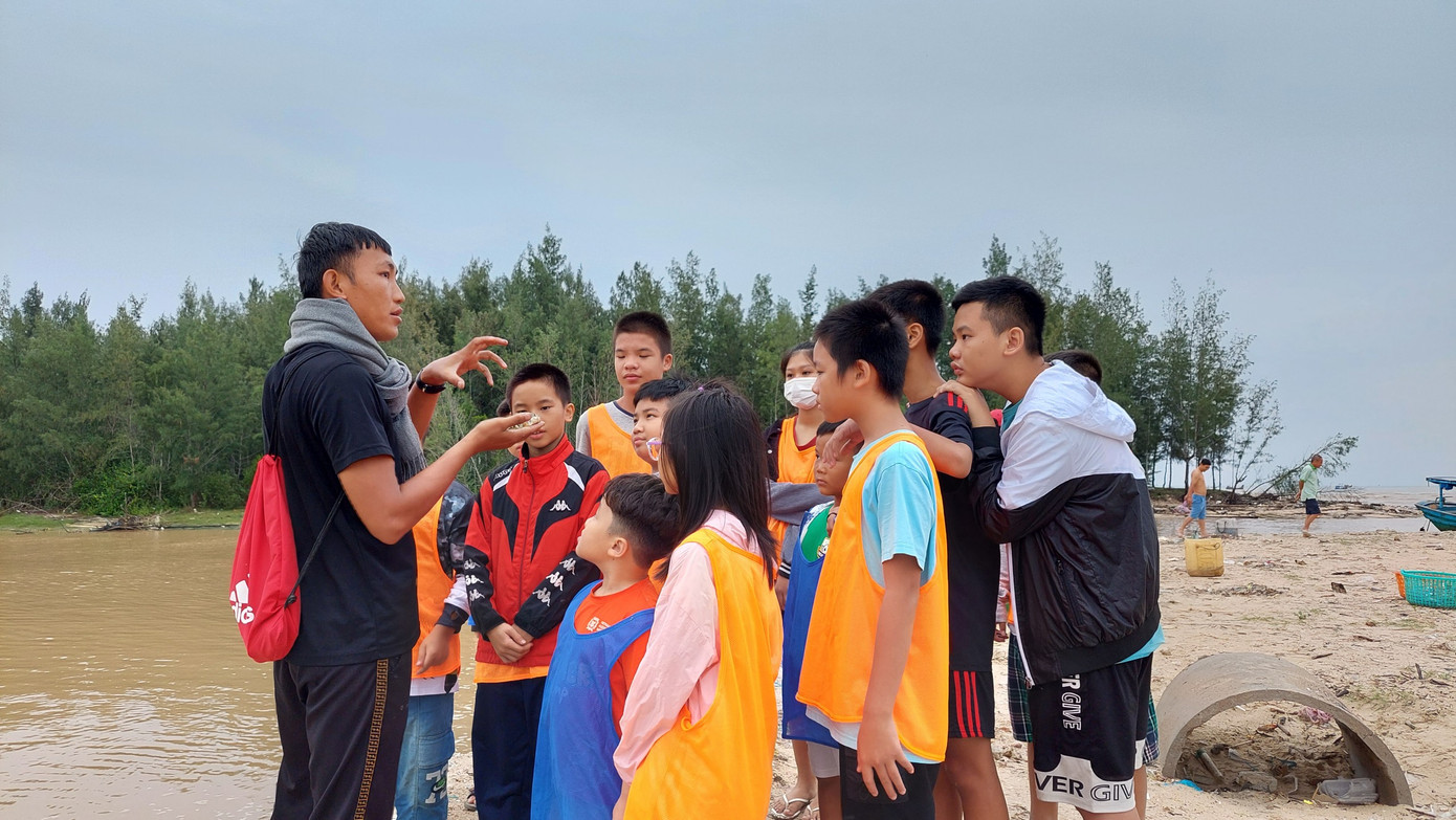 Trực thiết kế nhiều tour kỹ năng sinh tồn dành cho trẻ.