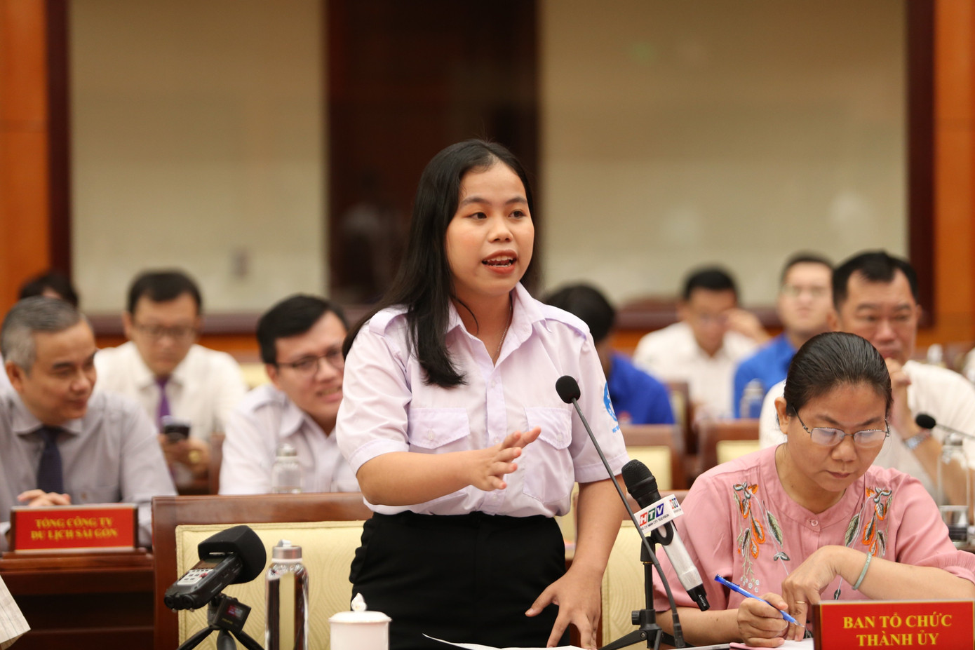 Mai Hải Yến, Chủ tịch Hội Sinh viên Việt Nam Học viện Cán bộ TP. HCM nêu ý kiến tại chương trình. (Ảnh: Ngô Tùng) Mai Hải Yến, Chủ tịch Hội Sinh viên Việt Nam Học viện Cán bộ TP. HCM nêu ý kiến tại chương trình. (Ảnh: Ngô Tùng)