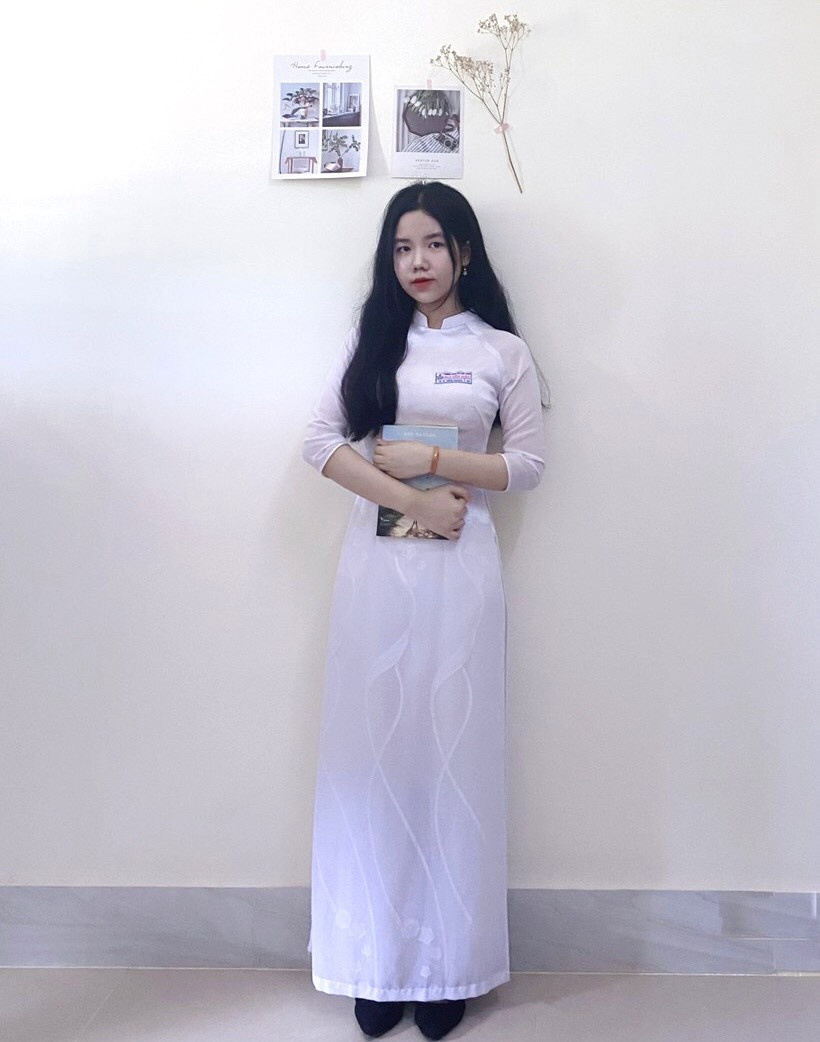 Diễm Thuận - Thủ khoa khối C00 tỉnh Bình Định năm 2022 (năm thứ nhất, trường ĐH KHXH&NV, ĐHQG TP. HCM). Diễm Thuận - Thủ khoa khối C00 tỉnh Bình Định năm 2022 (năm thứ nhất, trường ĐH KHXH&NV, ĐHQG TP. HCM).