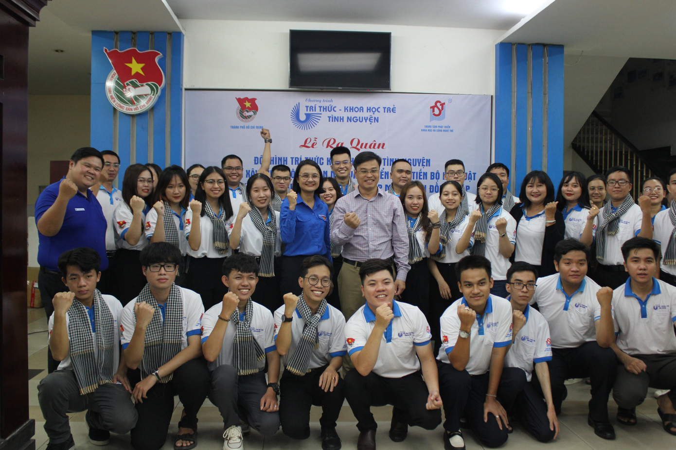 Đội hình Trí thức khoa học trẻ TP. HCM lên đường làm nhiệm vụ tại Đồng Tháp.