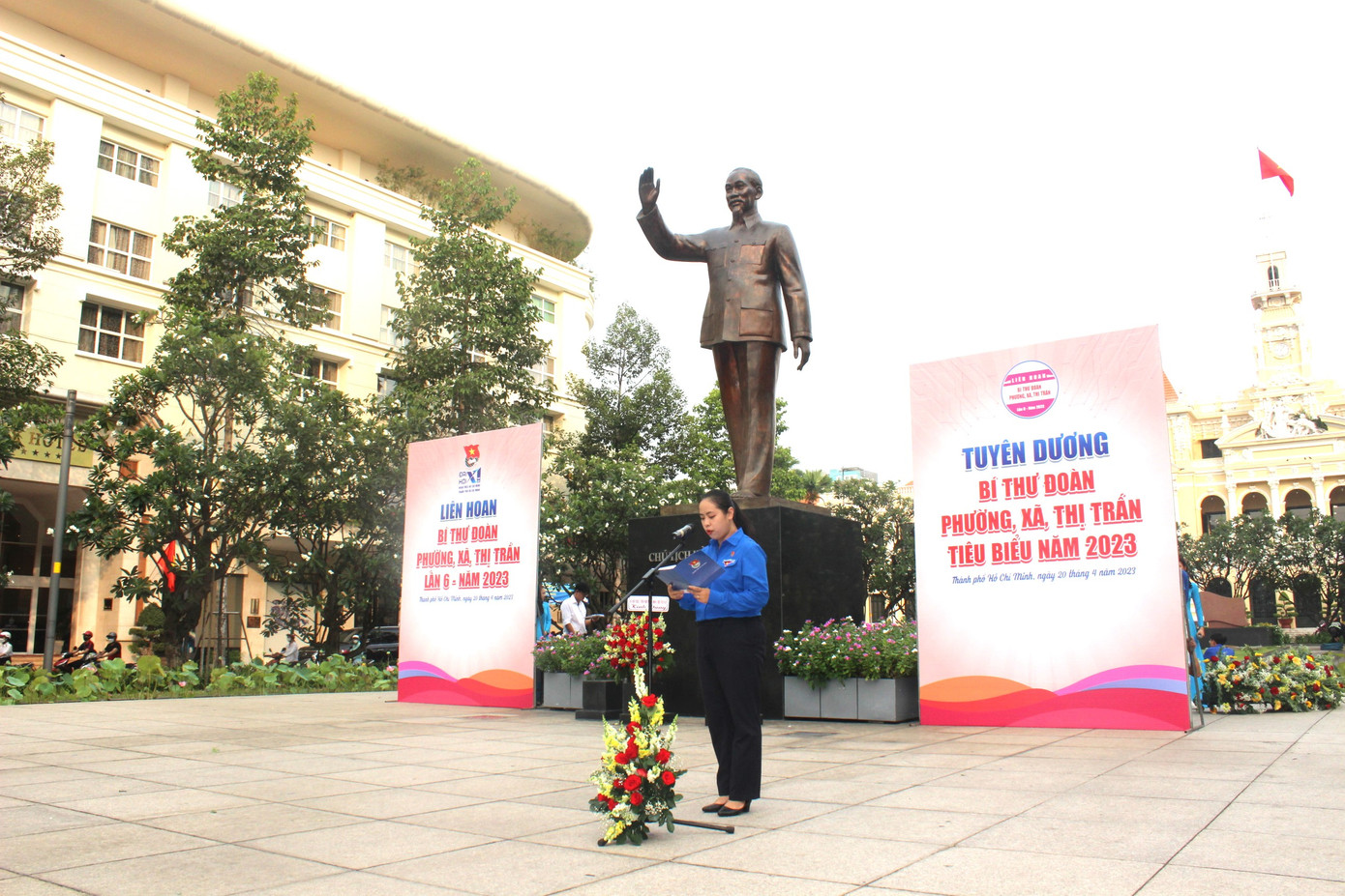 Phát biểu tại Lễ tuyên dương, chị Trịnh Thị Hiền Trân - Phó Bí thư Thành Đoàn TPHCM cho biết tổ chức Đoàn tại phường, xã, thị trấn và các Bí thư Đoàn phường, xã, thị trấn là &quot;hạt nhân&quot; quan trọng, có ý nghĩa quyết định đến sự lớn mạnh của công tác Đoàn và phong trào thanh thiếu nhi Thành phố.