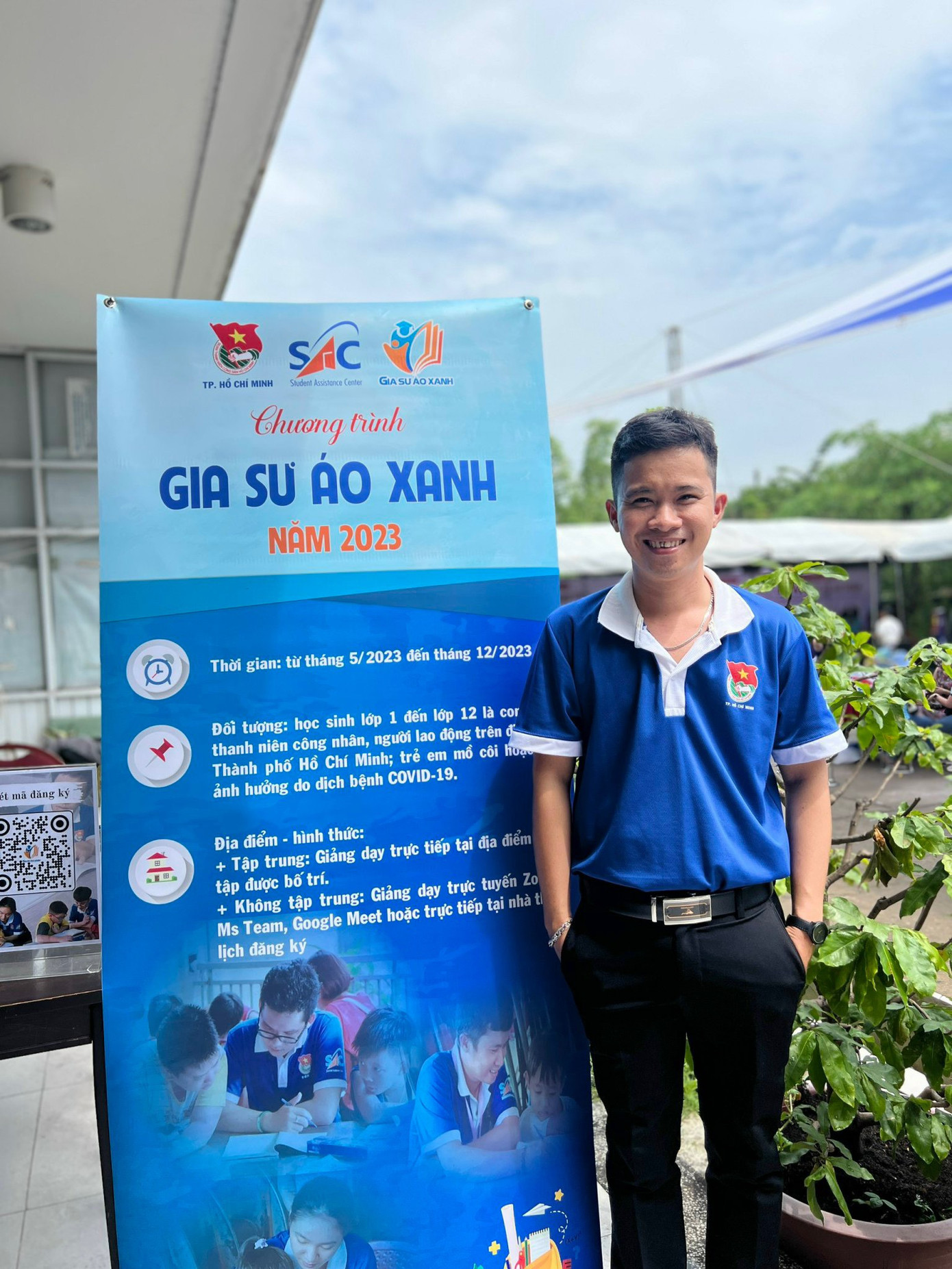 Tấn Phát đã ba năm gắn bó với chương trình 'Gia sư áo xanh'. (Ảnh: NVCC) Tấn Phát đã ba năm gắn bó với chương trình 'Gia sư áo xanh'. (Ảnh: NVCC)