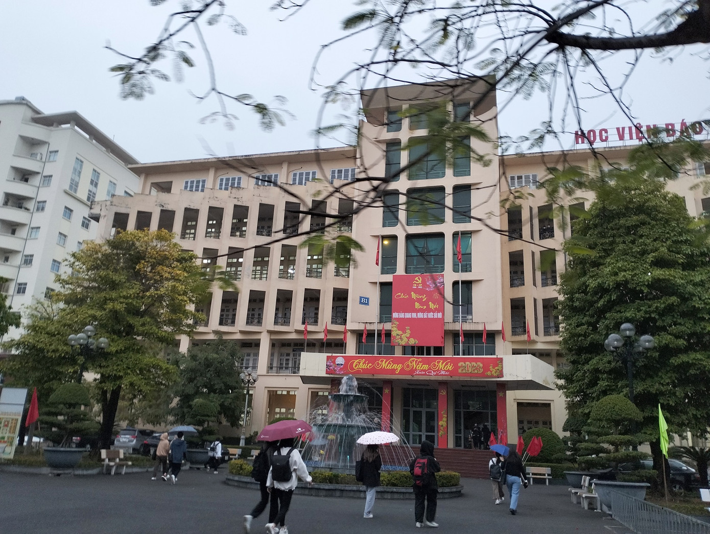 Khung cảnh của Học viện Báo chí &amp; Tuyên truyền.