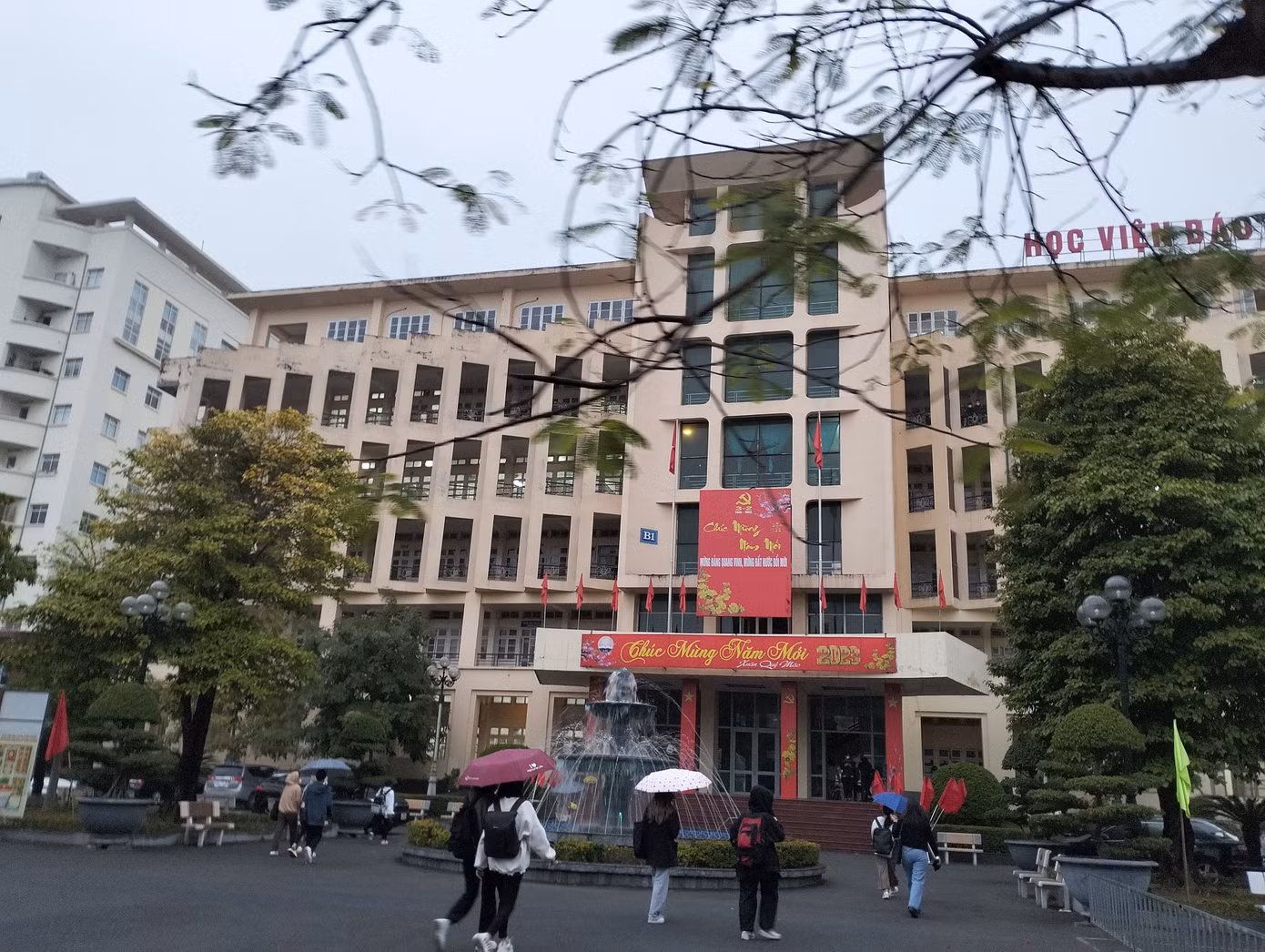 Khung cảnh của Học viện Báo chí &amp; Tuyên truyền.