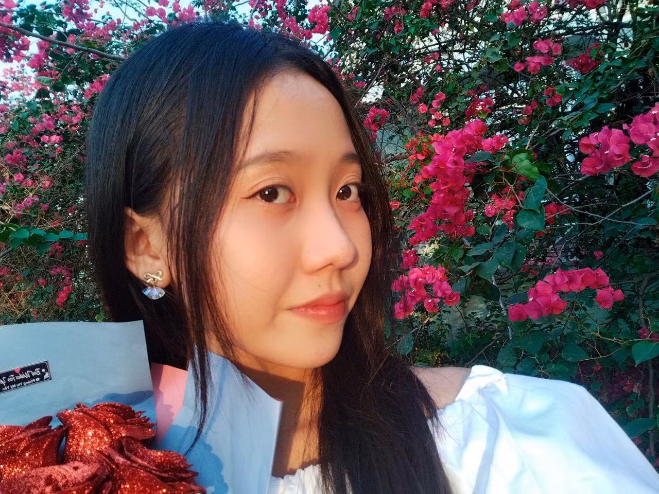 Ánh Ngân luôn nỗ lực hết mình trong học tập và tham gia các hoạt động Đoàn - Hội. Ánh Ngân luôn nỗ lực hết mình trong học tập và tham gia các hoạt động Đoàn - Hội.