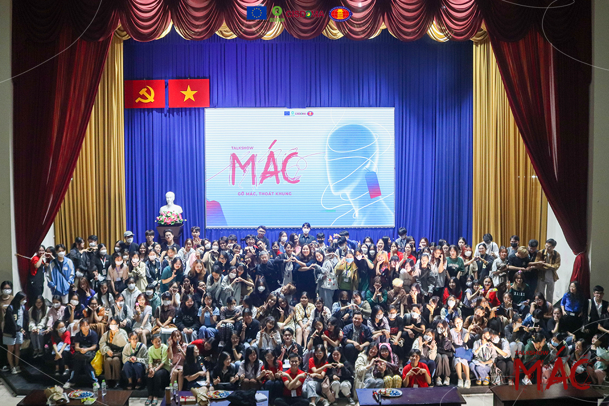 Rất đông các bạn sinh viên tham dự buổi talkshow. (Ảnh: BTC) Rất đông các bạn sinh viên tham dự buổi talkshow. (Ảnh: BTC)