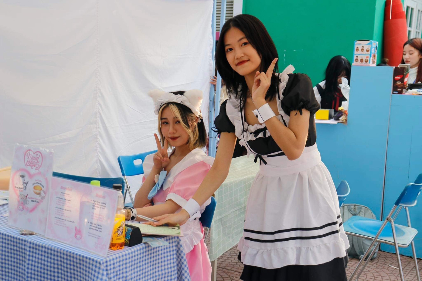 Maid Cafe cũng là một hoạt động thu hút đông đảo các bạn sinh viên tham gia.