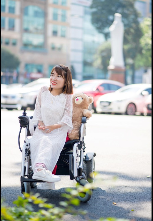 Huyền mong muốn bản thân lúc nào cũng mạnh mẽ để theo đuổi đam mê và truyền cảm hứng cho thật nhiều bạn trẻ đang gặp khó khăn trong cuộc sống. Huyền mong muốn bản thân lúc nào cũng mạnh mẽ để theo đuổi đam mê và truyền cảm hứng cho thật nhiều bạn trẻ đang gặp khó khăn trong cuộc sống.