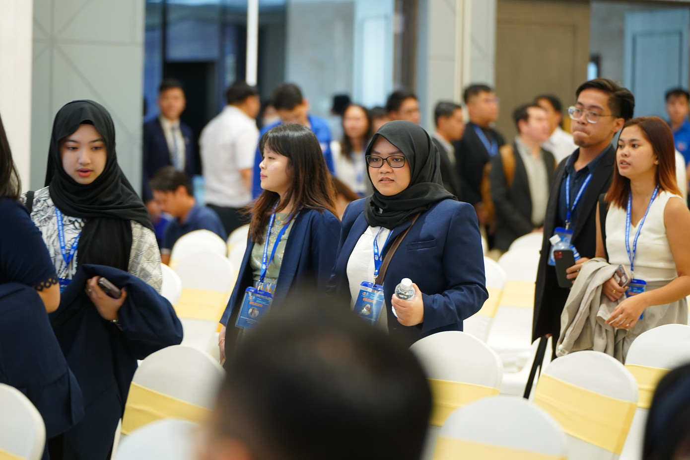 Nhiều sinh viên quốc tế cũng tham dự tại Diễn đàn.