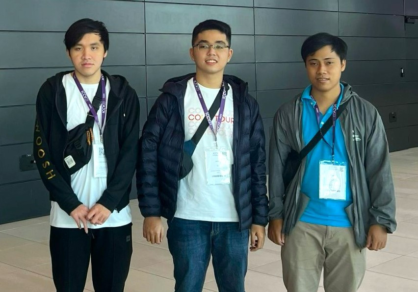 Đội HCMUSSmokinTomatoes đã lập thành tích ấn tượng tại cuộc thi lập trình sinh viên quốc tế. Đội HCMUSSmokinTomatoes đã lập thành tích ấn tượng tại cuộc thi lập trình sinh viên quốc tế.