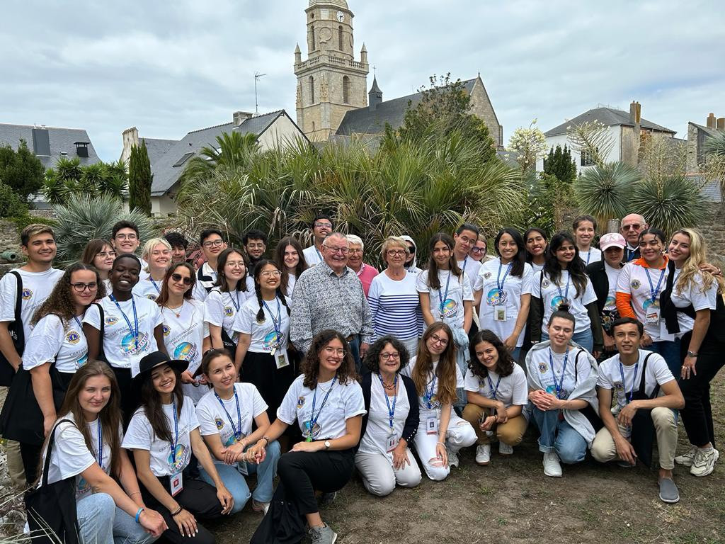 Tường Vy mong muốn sẽ kết nối nhiều hơn nữa với cộng đồng Pháp ngữ trong tương lai.