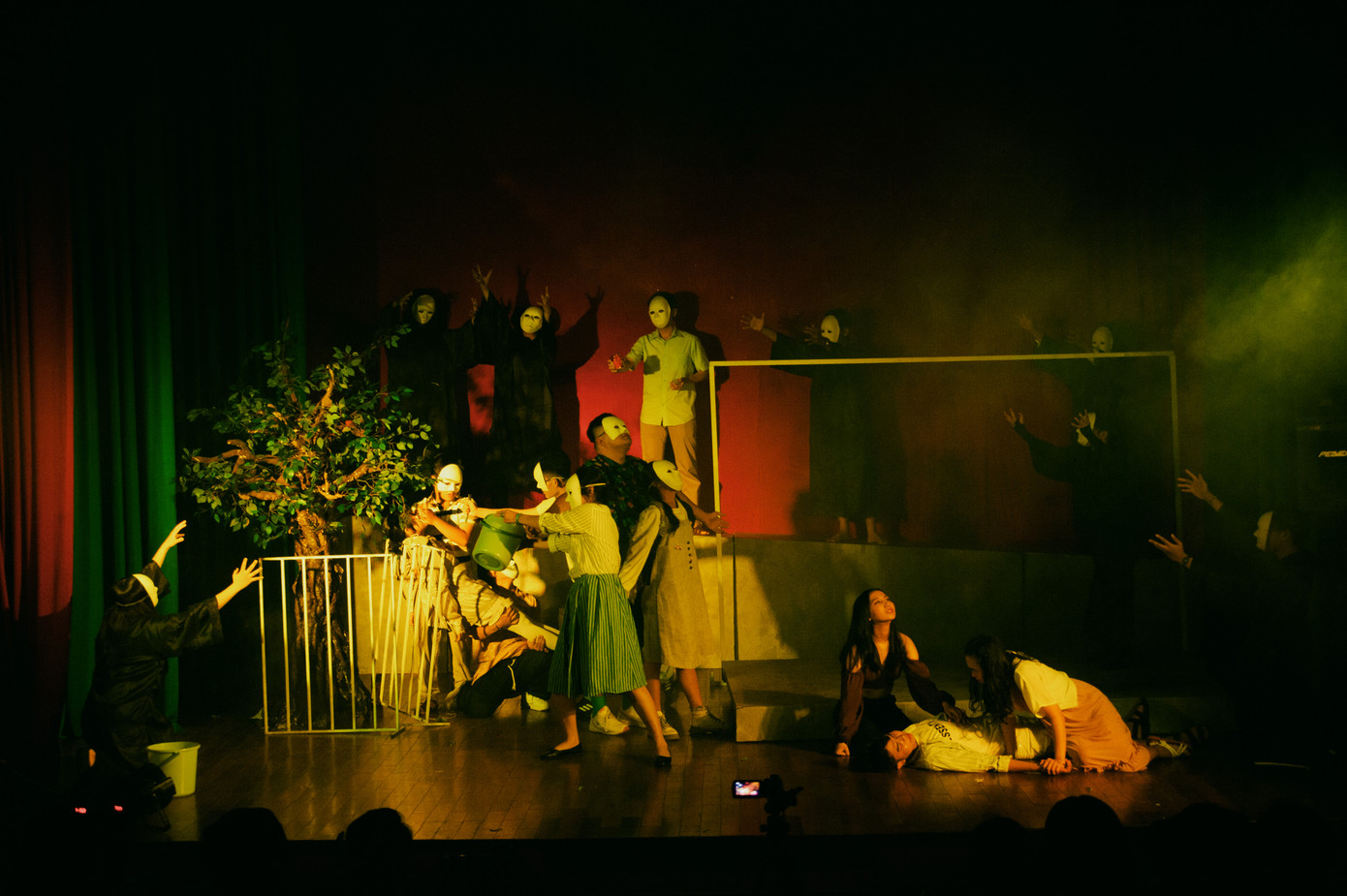 Mùa diễn 7 với 3 suất diễn: Suất 1 (25/11/2023): diễn vở Trái tim hóa thạch; suất 2 (16/12/2023) diễn vở Đạo chích &amp; Quốc vương; suất 3 (22/12/2023) diễn vở Đạo chích &amp; Quốc vương, tại Hội trường Văn khoa, trường ĐH KHXH&amp;NV (Cơ sở Đinh Tiên Hoàng, Q. 1).