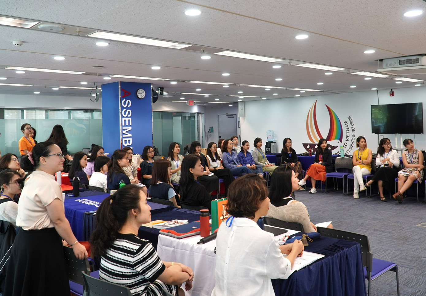 Các thành viên WEC tham gia buổi học.