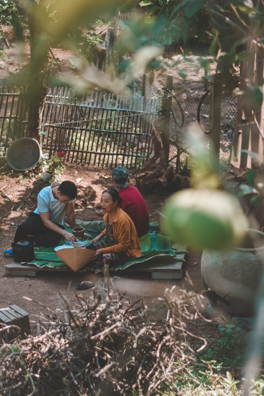 “Bếp bên sườn đồi” là nơi Duy Tài nấu những món ngon cho ba má.
