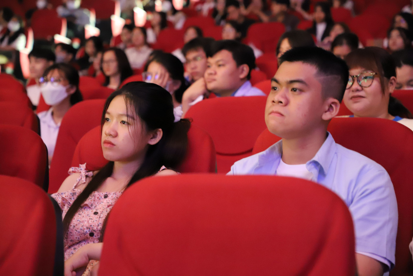 Rất đông các bạn sinh viên tham dự chương trình. (Ảnh: CLB Sân khấu và Điện ảnh) Rất đông các bạn sinh viên tham dự chương trình. (Ảnh: CLB Sân khấu và Điện ảnh)