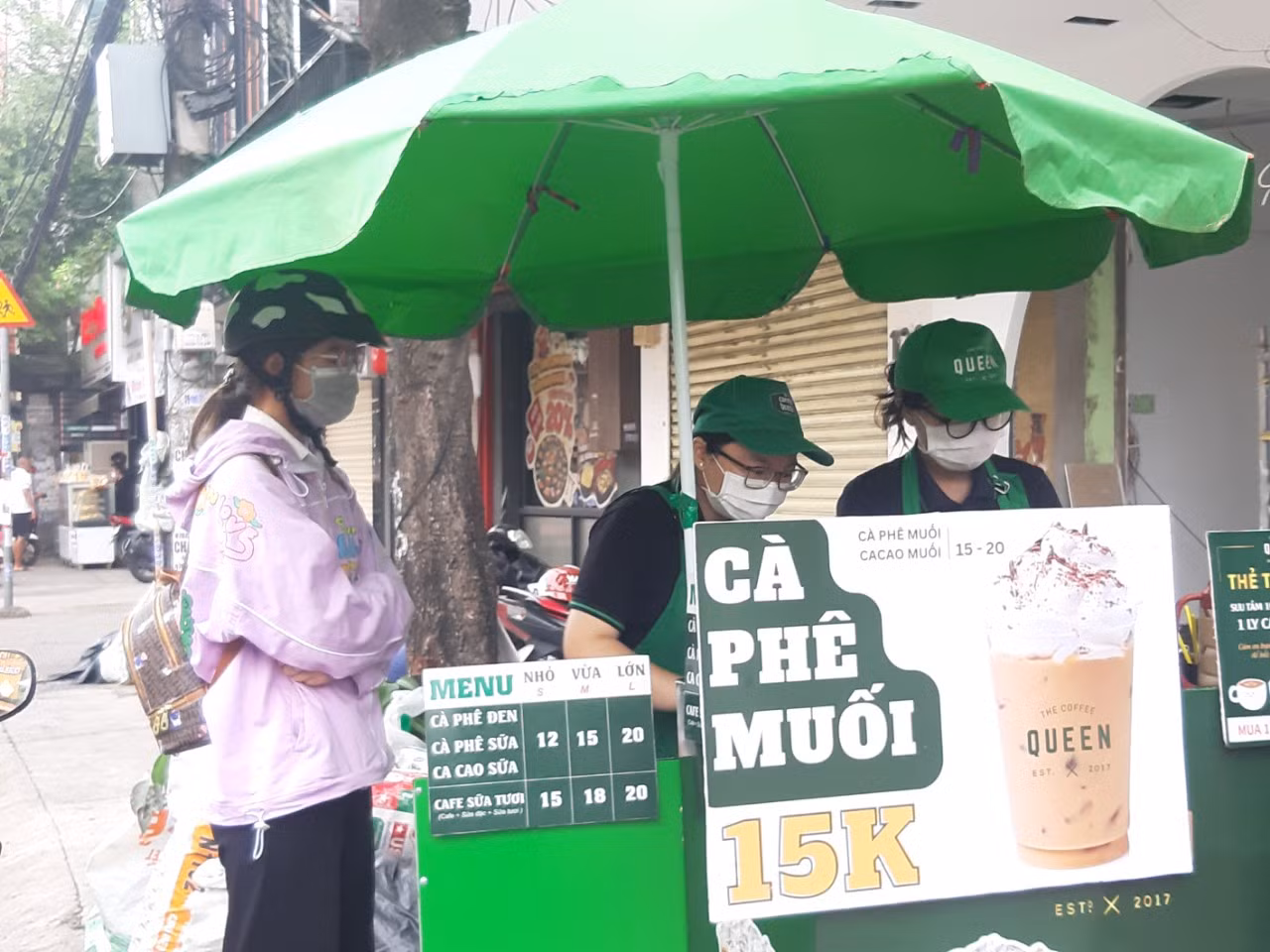 Nhiều công việc làm thêm cho các bạn sinh viên dịp hè.