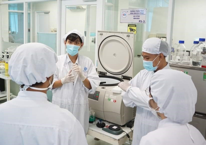 Cho đến nay, đã có gần 300 sinh viên khó khăn đã tiếp cận được chương trình vay này. Cho đến nay, đã có gần 300 sinh viên khó khăn đã tiếp cận được chương trình vay này.