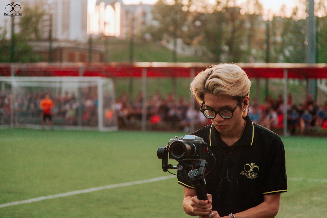 Hữu Đạt đã theo học và chụp ảnh ở studio trong khoảng thời gian một năm.