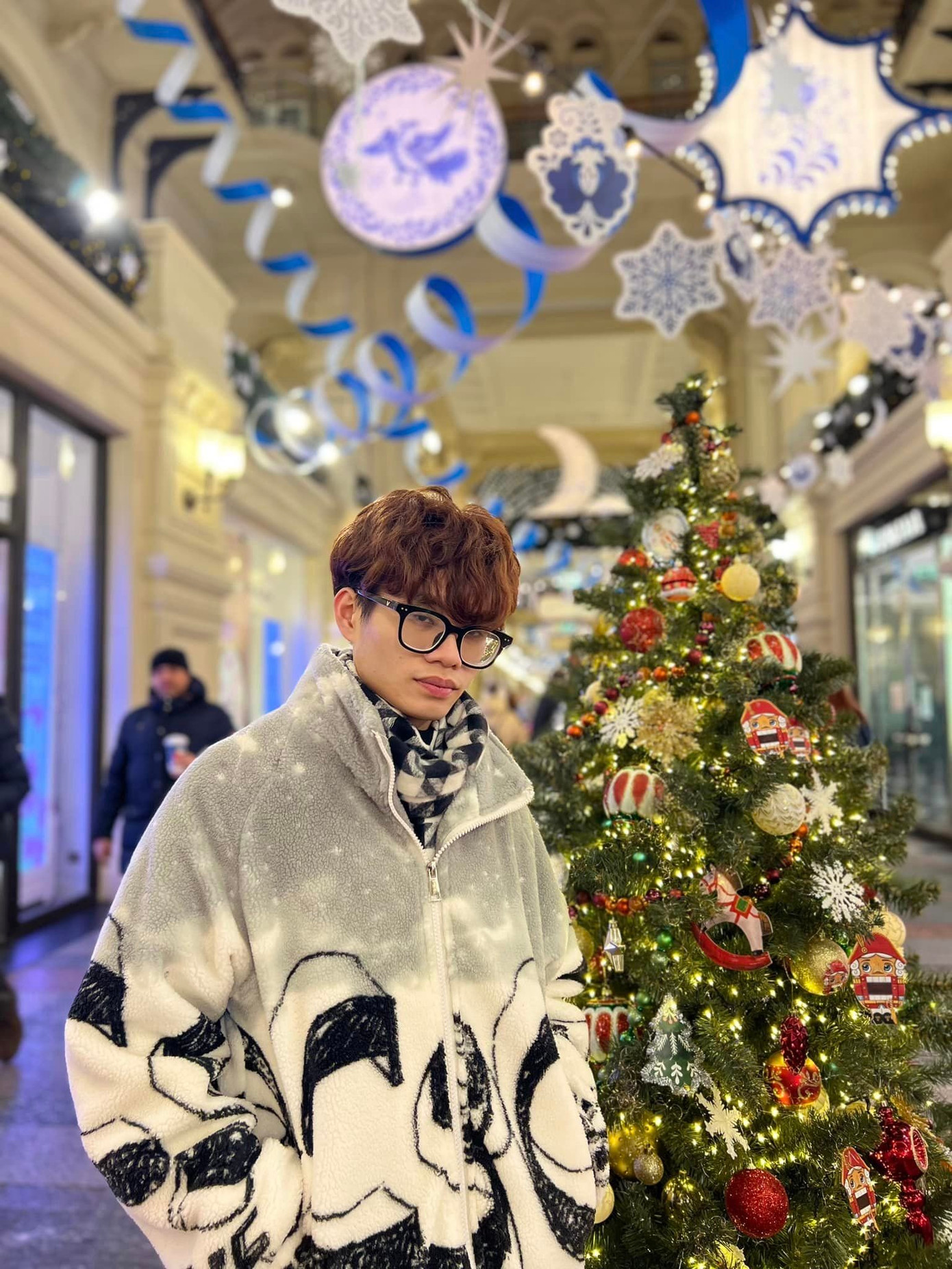 Nhờ sự giúp đỡ của những người bạn tại đây, Hữu Đạt đã dần quen với cuộc sống mới, tự khám phá và làm hết mọi thứ.