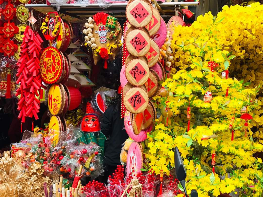 Không chỉ bán hàng lẻ cho người dân, phố Hải Thượng Lãn Ông còn là nơi cung cấp, phân phối sỉ cho các tiểu thương ở các quận, huyện trên địa bàn thành phố và một số địa phương lân cận.