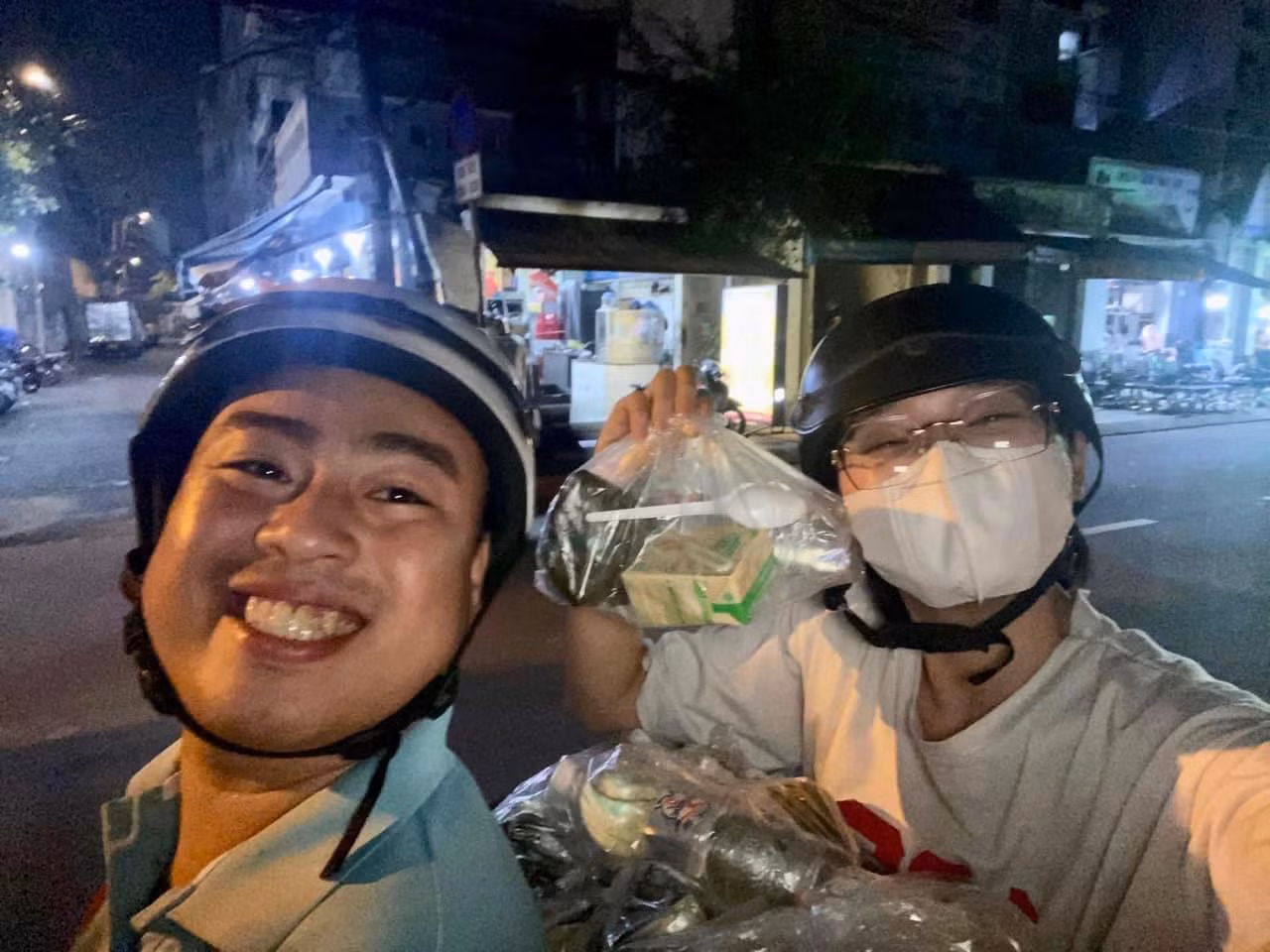 Giúp đỡ người khác là niềm vui của chàng trai 9X. (Ảnh: NVCC)