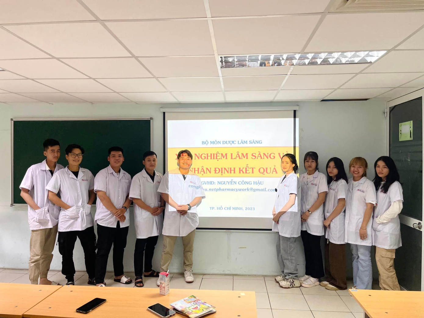 Với việc giảm học phí của các trường đào tạo ngành Y, Dược sẽ mang đến cơ hội cho nhiều bạn trẻ.