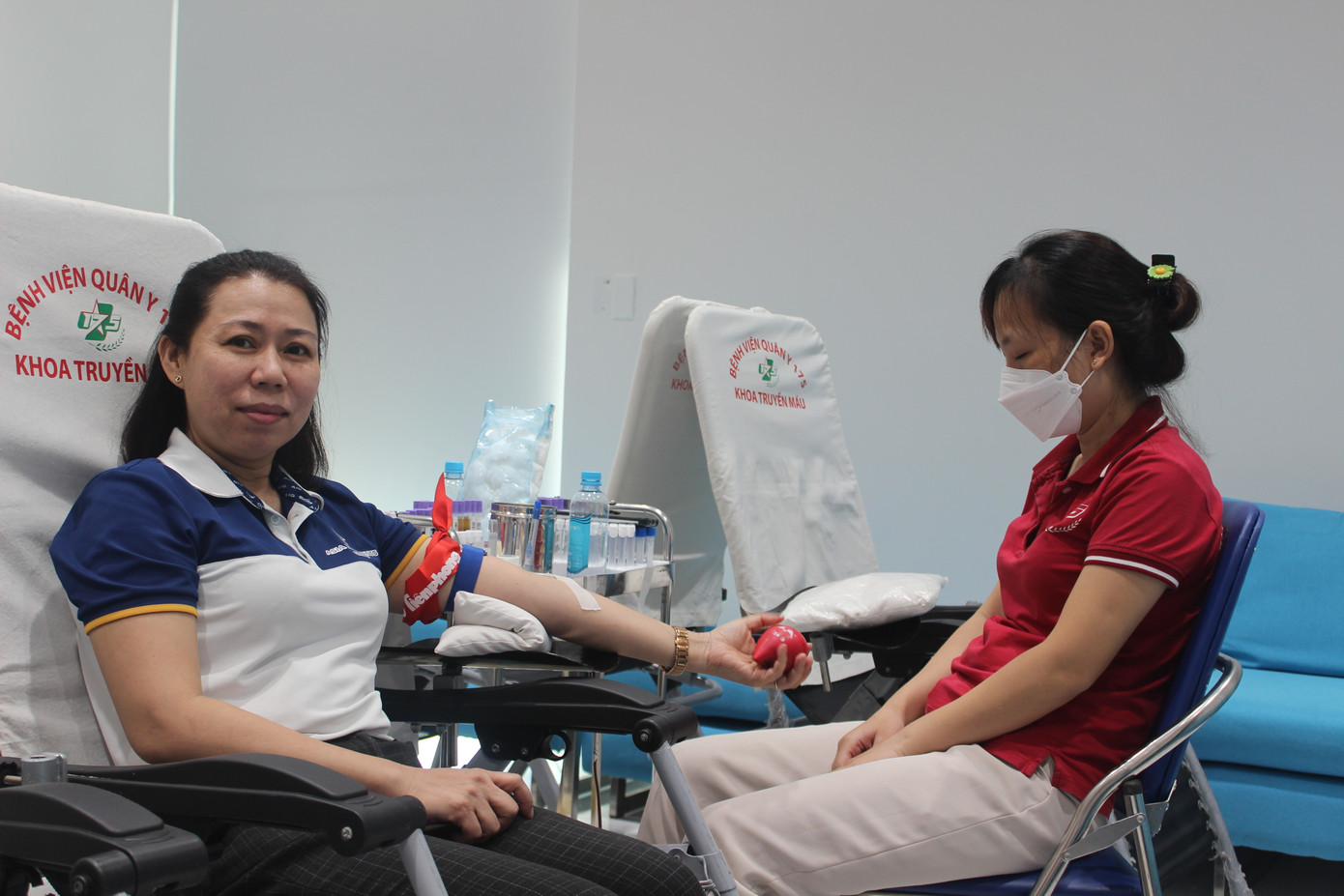 Rất đông lãnh đạo, nhân viên Tập đoàn nguyên liệu Á Châu AIG tham gia hưởng ứng hiến máu tại Ngày hội.