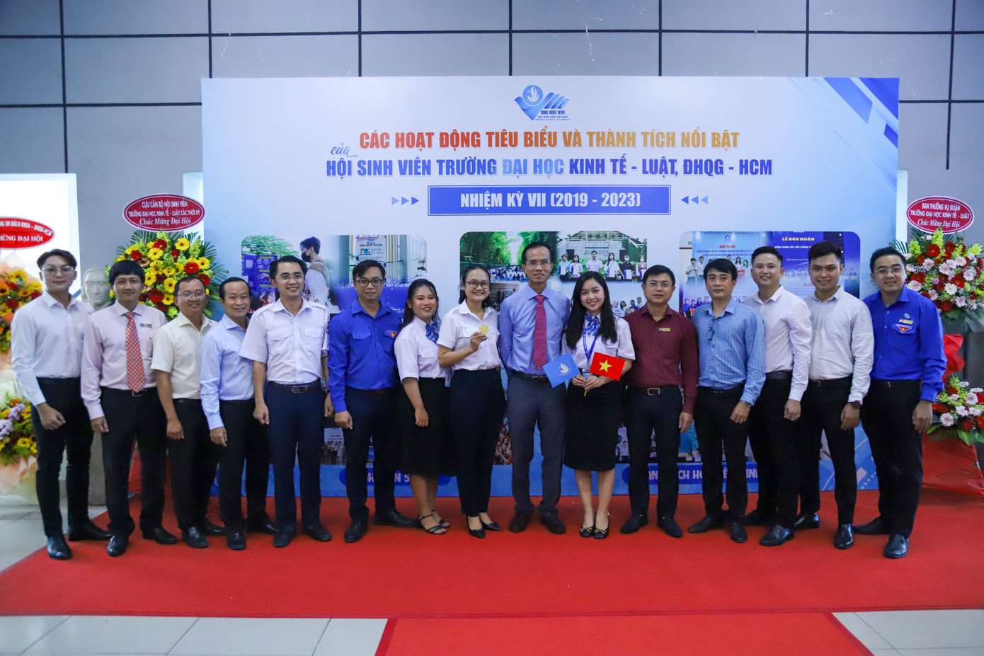 Các đại biểu về tham dự đại hội.